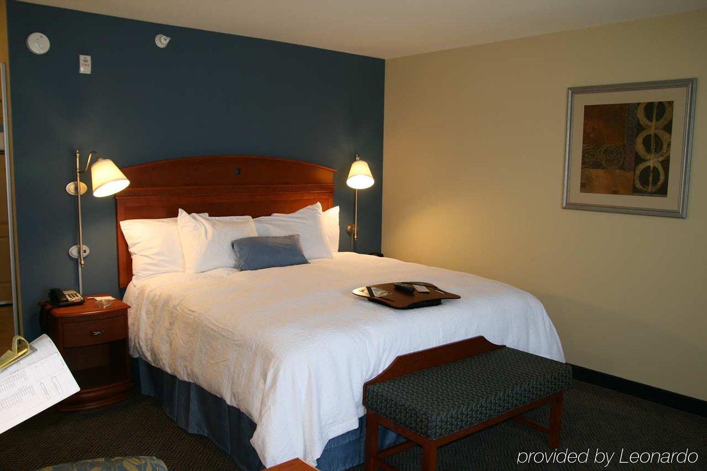 Hampton 3*